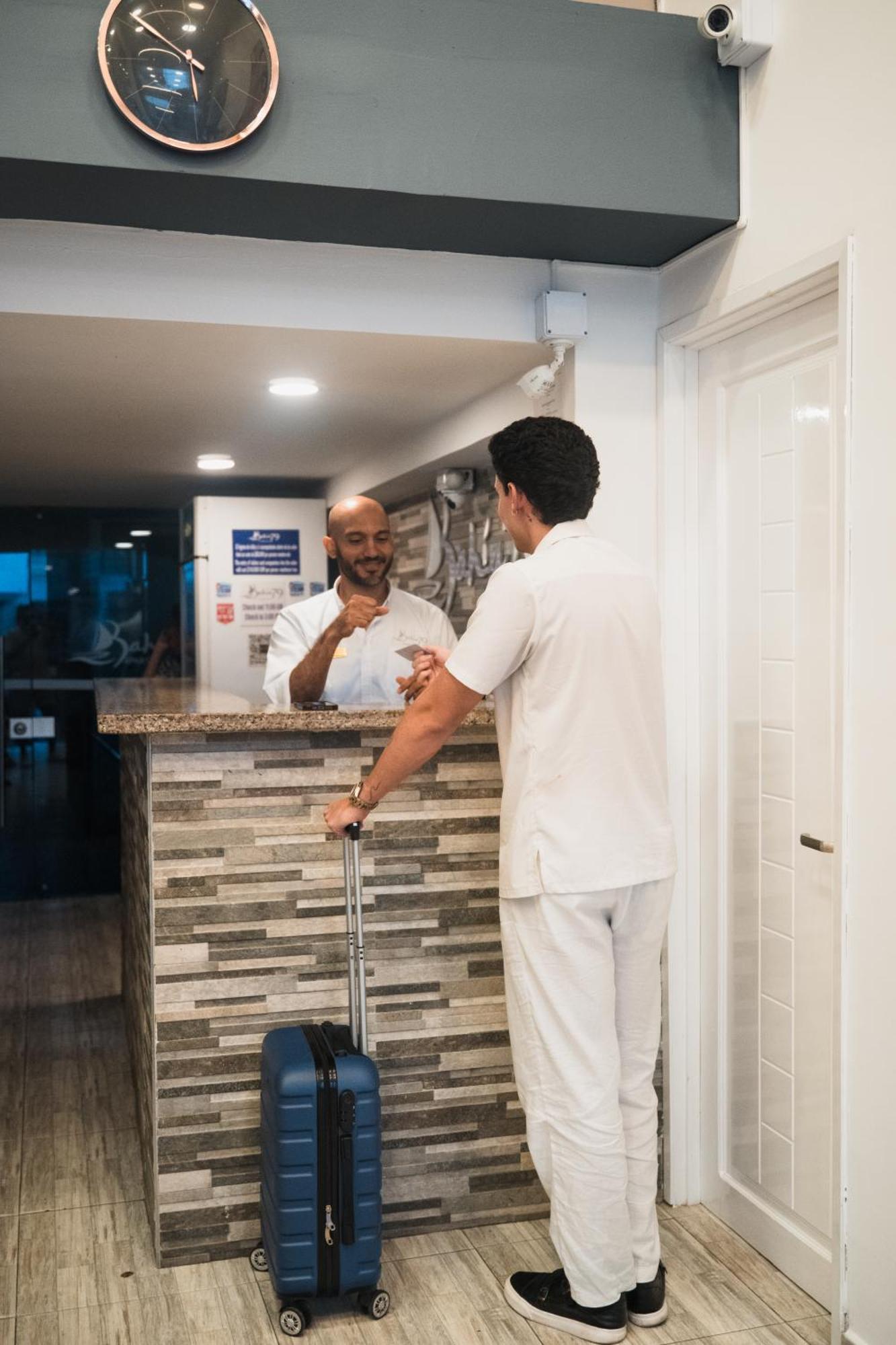 Suite Con Balcon Cerca Al Centro Cartagena Ngoại thất bức ảnh